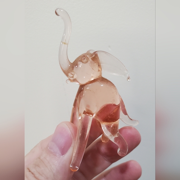 Glass Elephant - Picture 9 of 11
